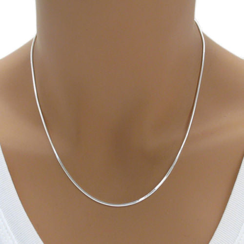 Sterling Silver Diamond Cut Snake Chain Necklace 1.5mm (Gauge 040). Available in 5 Lengths.