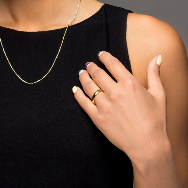 Classic 14K Gold Plated Tungsten Wedding Band. Wholesale Tungsten Rings | Tungsten Wedding Bands. Model close-up Photo