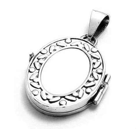 Glamorous Sterling Silver Oval Fancy Engravable Locket