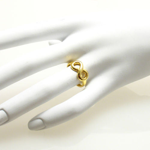 Graceful yet modern, a symbol of eternal connection. 14K gold. Wholesale Sterling Silver Rings. On hand.