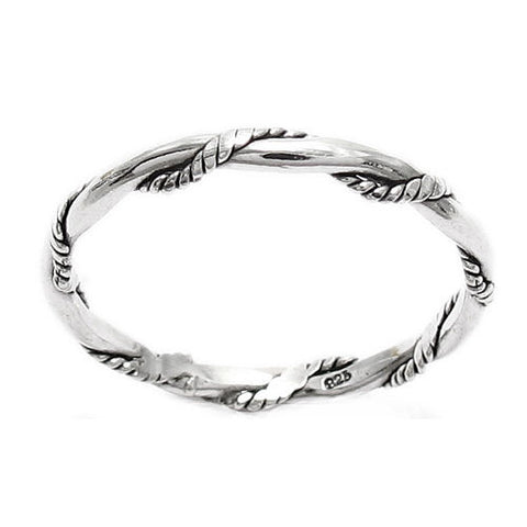 Band ring with a rope twisted around it for accent. Wholesale Sterling Silver Rings.