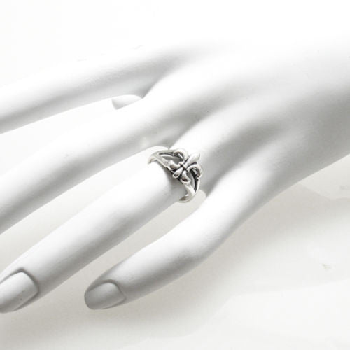 Adorable Small Fleur-de-Lis Ring in Sterling Silver.